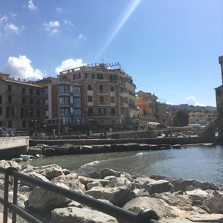 Near The Beach Рапалло Экстерьер фото