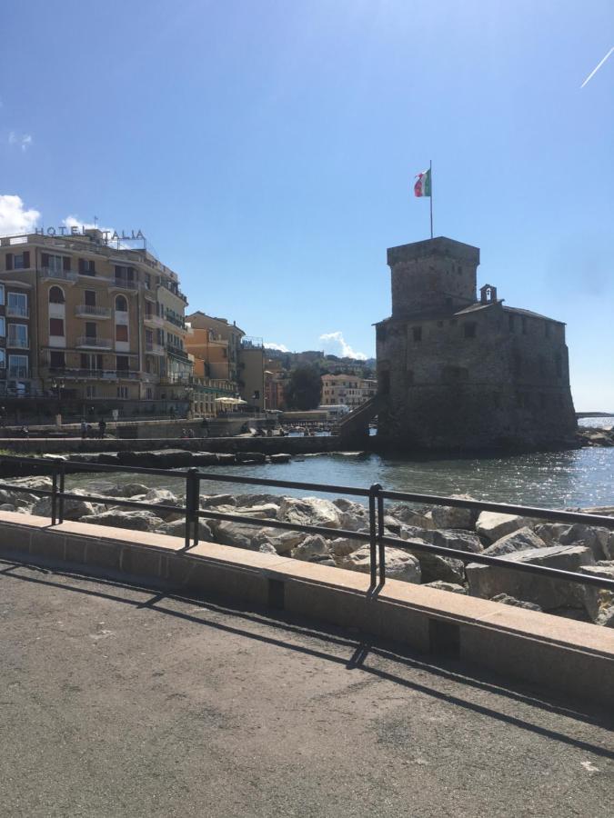 Near The Beach Рапалло Экстерьер фото